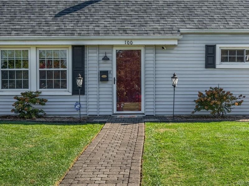 100 Lynnhaven Drive, Riverside, OH 45431 Photo 4