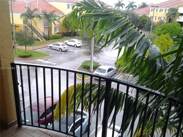 7200 NW 114 AV , Unit 311, Doral, FL 33178