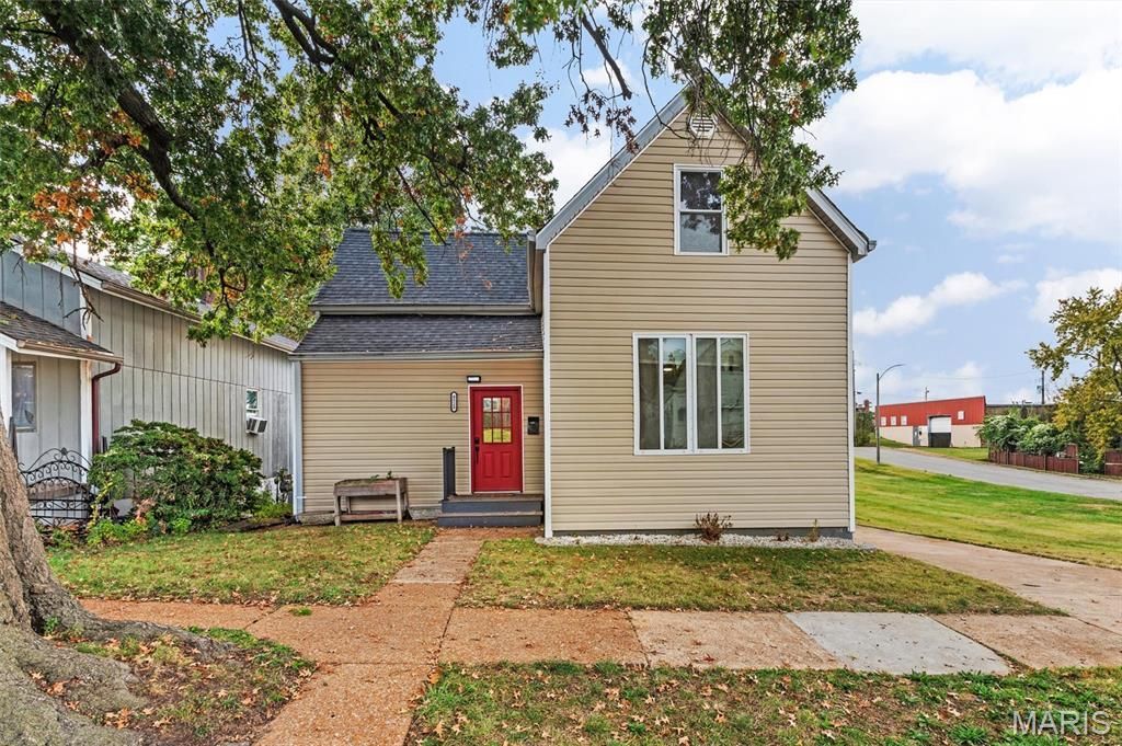 4528 Tholozan Avenue, Saint Louis, MO 63116 Main Photo