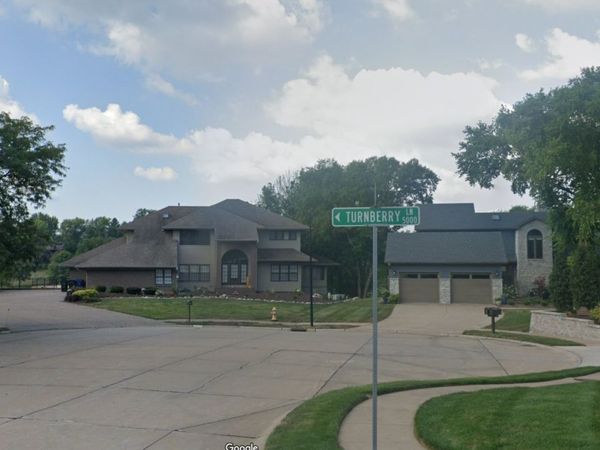 4905 Turnberry Court , Bettendorf, IA 52722