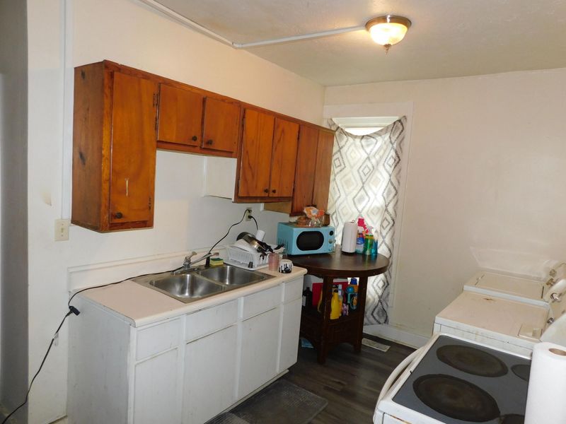 1027 W Jefferson Street, Springfield, OH 45506 Photo 5