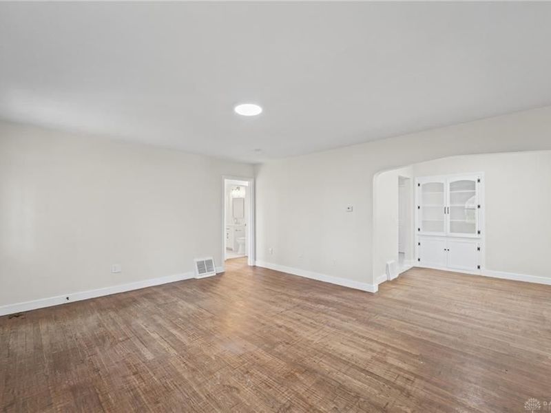 12092 Dille Road, Bethel Township, OH 45344 Photo 7
