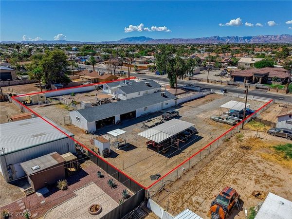 1930 Shadow Mountain Place , Las Vegas, NV 89108