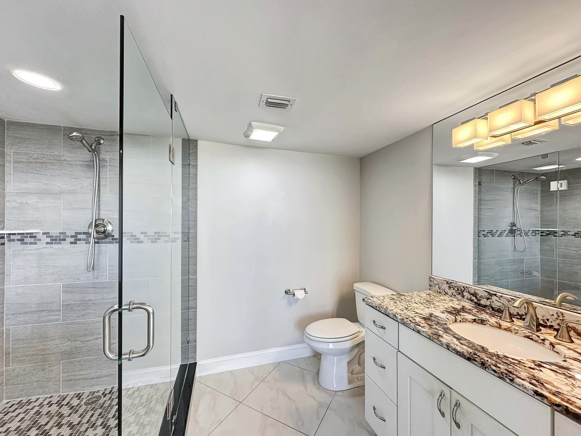 4200 N Ocean Drive, Unit 1-501, Singer Island, FL 33404 Photo