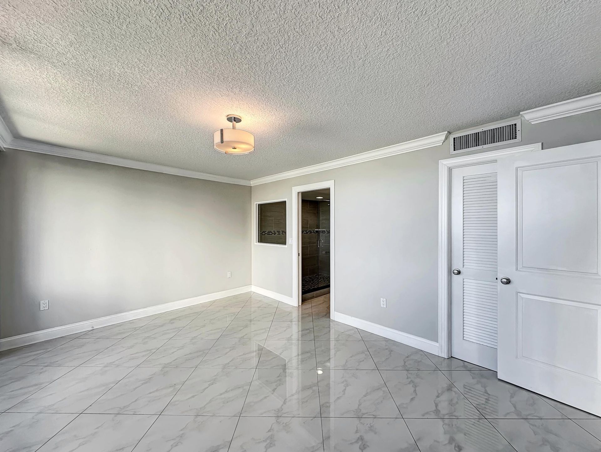 4200 N Ocean Drive, Unit 1-501, Singer Island, FL 33404 Photo