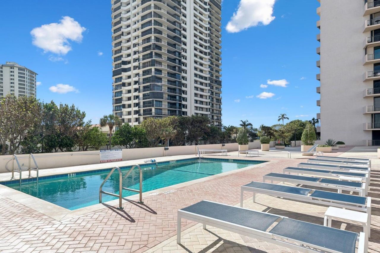 4200 N Ocean Drive, Unit 1-501, Singer Island, FL 33404 Photo
