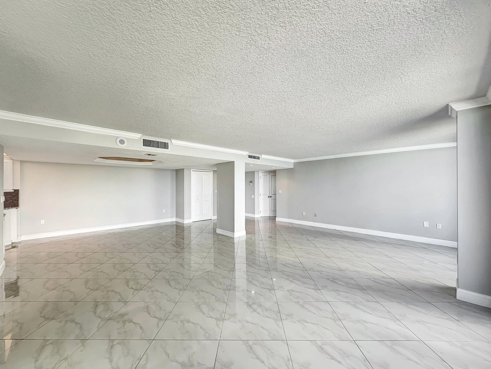 4200 N Ocean Drive, Unit 1-501, Singer Island, FL 33404 Photo