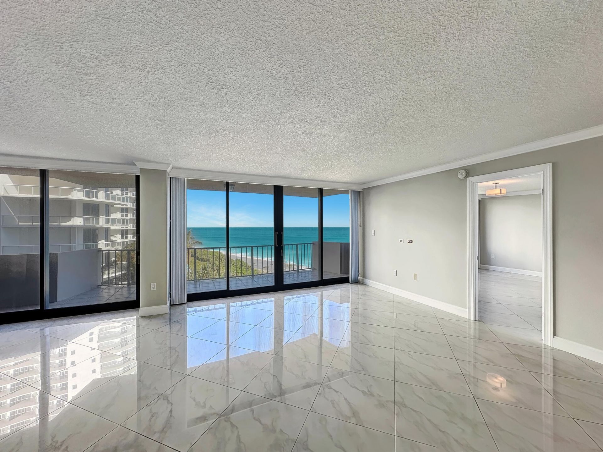 4200 N Ocean Drive, Unit 1-501, Singer Island, FL 33404 Photo