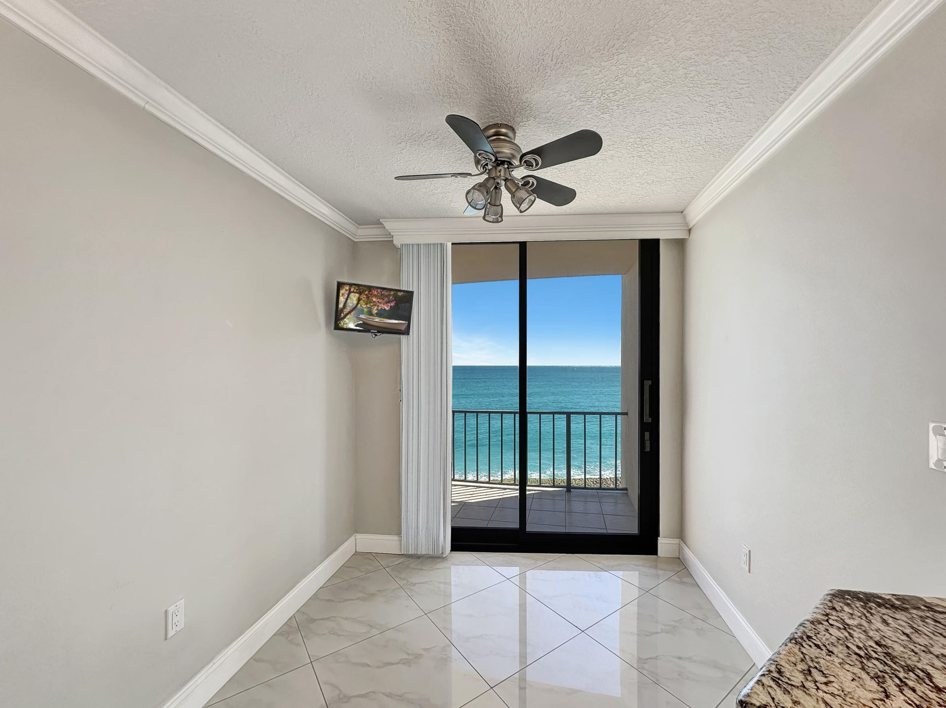 4200 N Ocean Drive, Unit 1-501, Singer Island, FL 33404 Photo
