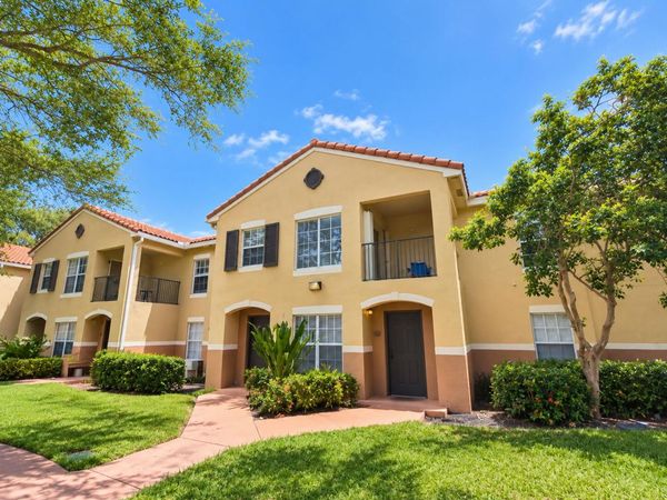 10330 S Fox Trail Road, Unit 1212, Royal Palm Beach, FL 33411