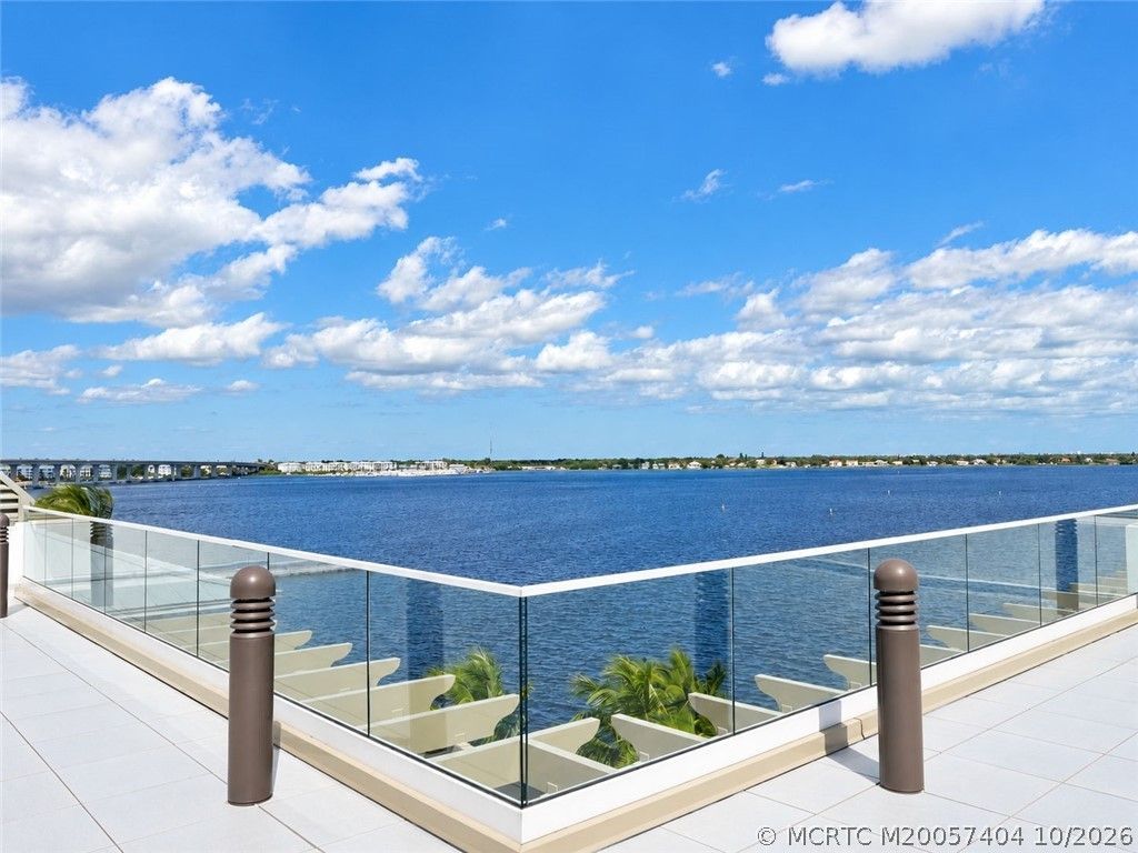 41 Seminole SW Street, Unit Apt #404, Stuart, FL 34994 Photo
