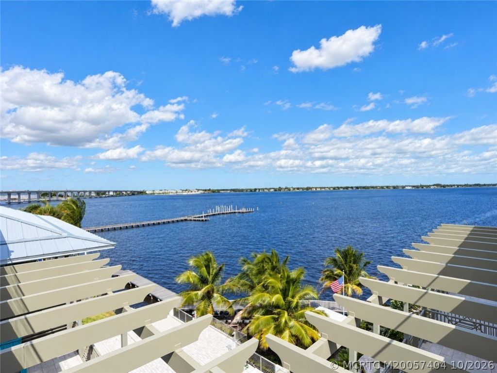 41 Seminole SW Street, Unit Apt #404, Stuart, FL 34994 Photo