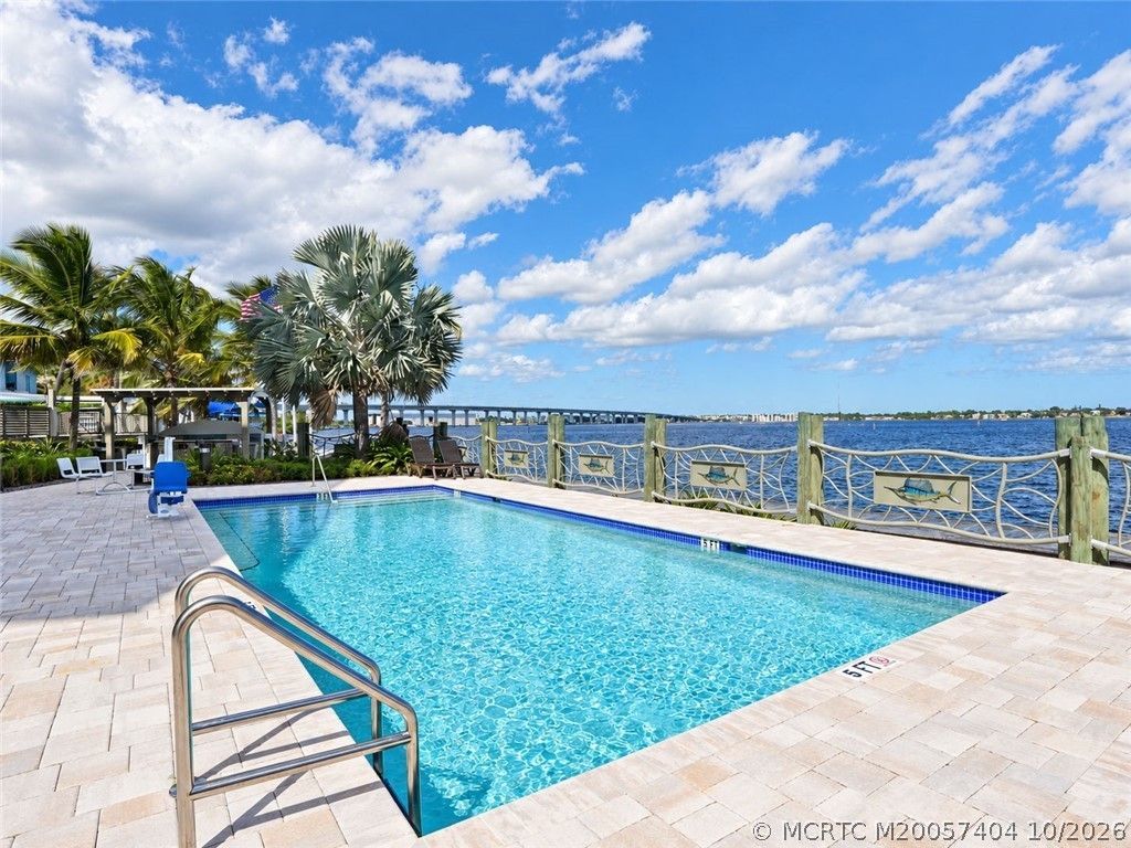 41 Seminole SW Street, Unit Apt #404, Stuart, FL 34994 Photo
