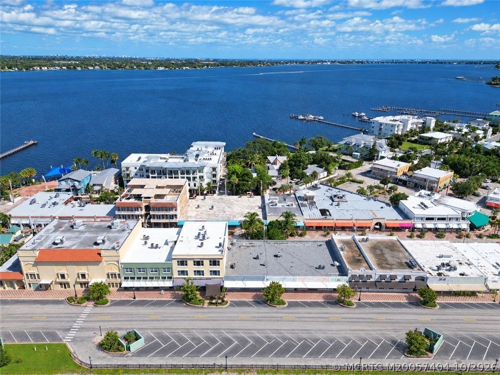 41 Seminole SW Street, Unit Apt #404, Stuart, FL 34994 Photo