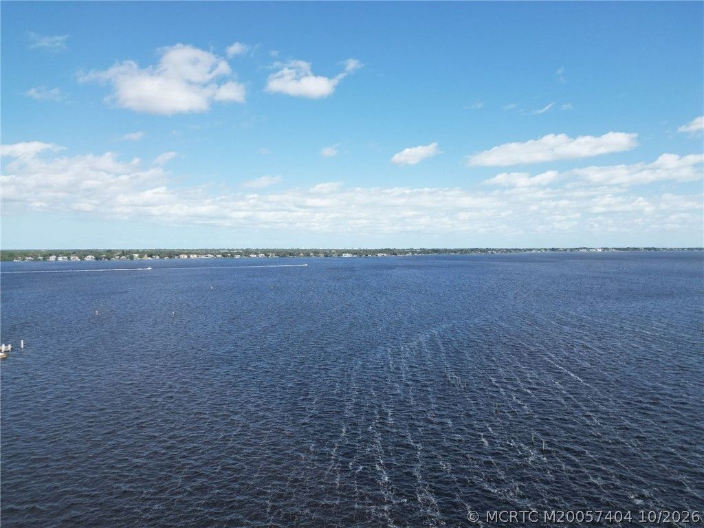 41 Seminole SW Street, Unit Apt #404, Stuart, FL 34994 Photo