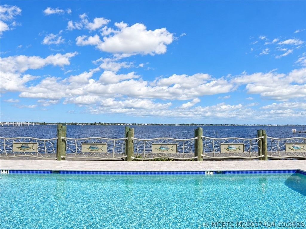 41 Seminole SW Street, Unit Apt #404, Stuart, FL 34994 Photo