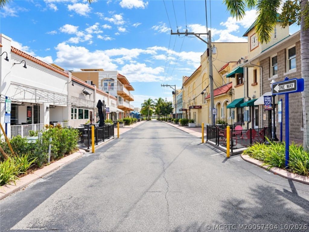 41 Seminole SW Street, Unit Apt #404, Stuart, FL 34994 Photo