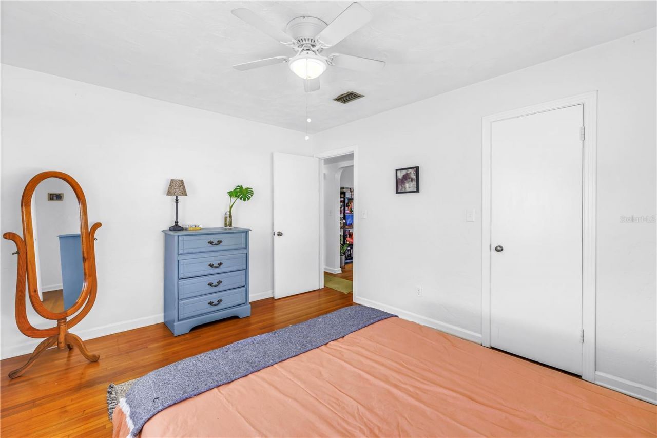 2450 37th Avenue N, Saint Petersburg, FL 33713 Photo