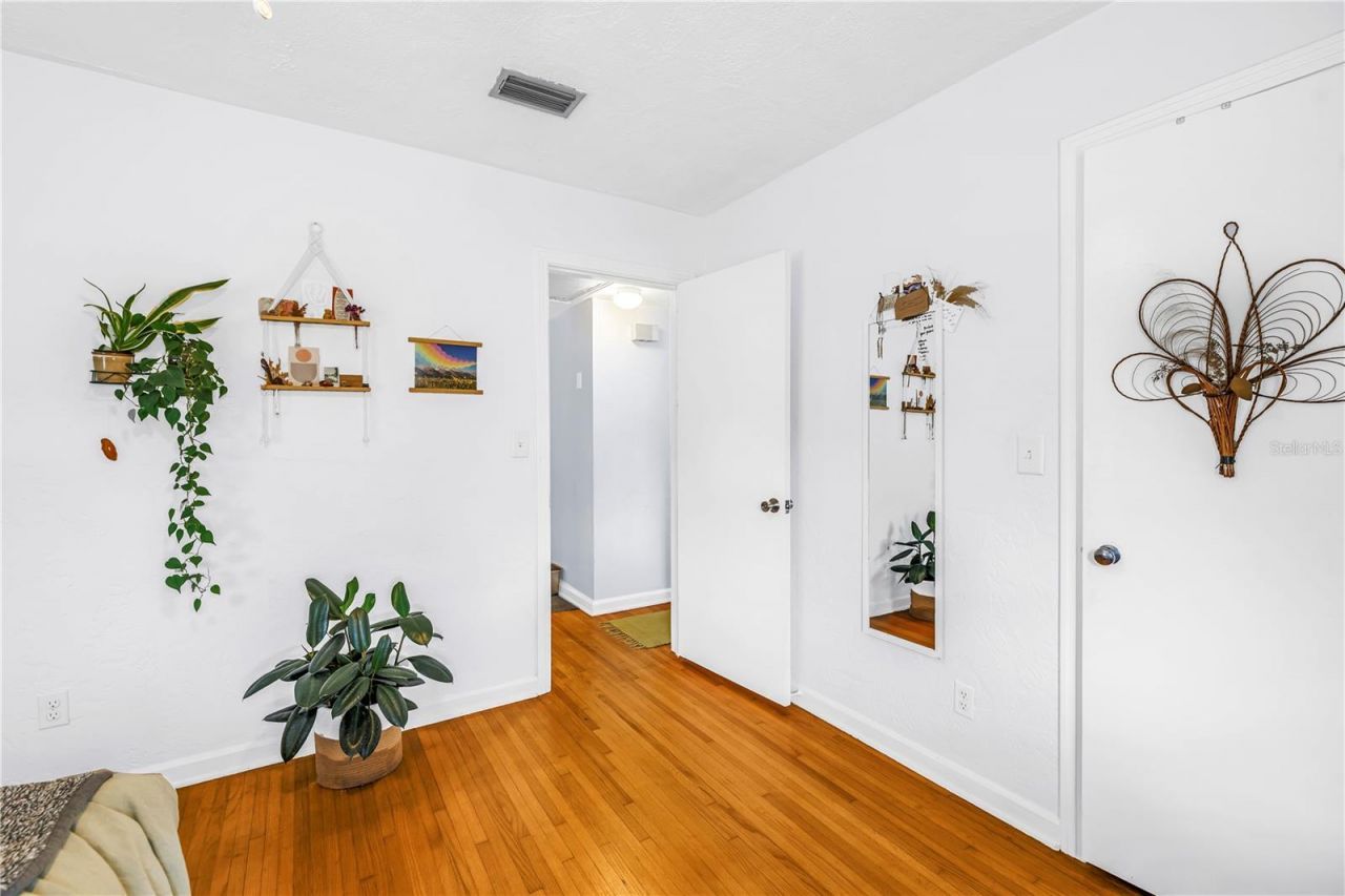 2450 37th Avenue N, Saint Petersburg, FL 33713 Photo