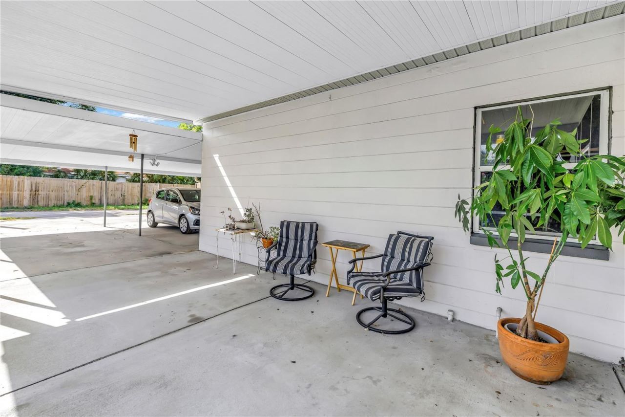 2450 37th Avenue N, Saint Petersburg, FL 33713 Photo