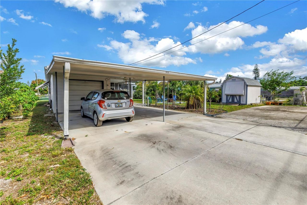 2450 37th Avenue N, Saint Petersburg, FL 33713 Photo