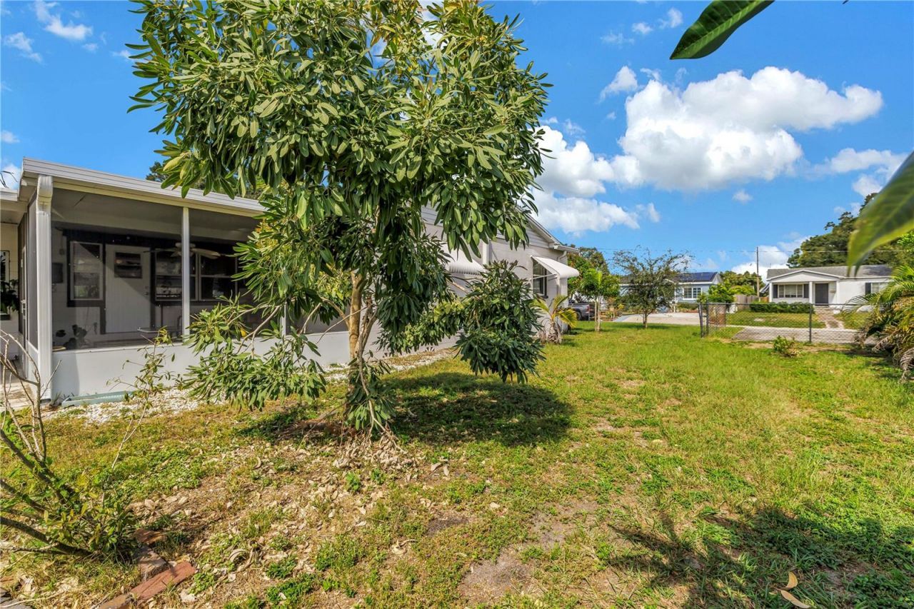 2450 37th Avenue N, Saint Petersburg, FL 33713 Photo