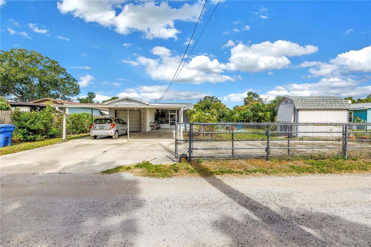 2450 37th Avenue N, Saint Petersburg, FL 33713 Photo