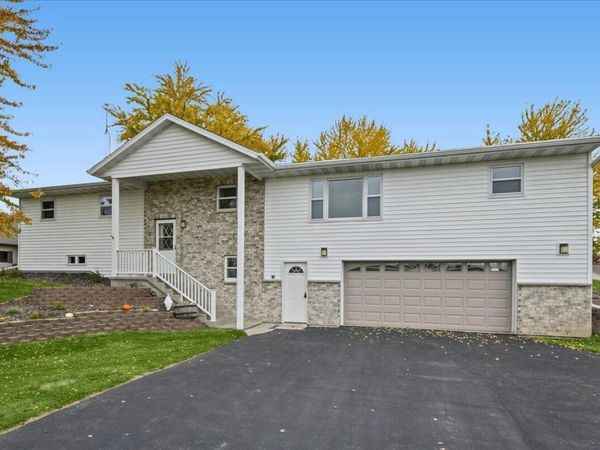 1705 Cedarview DRIVE, Saint Cloud, WI 53079