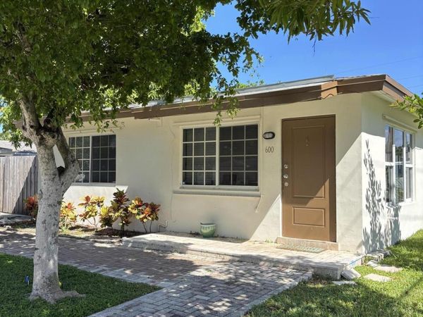 600 NE 12TH Avenue, Unit 1, Pompano Beach, FL 33060