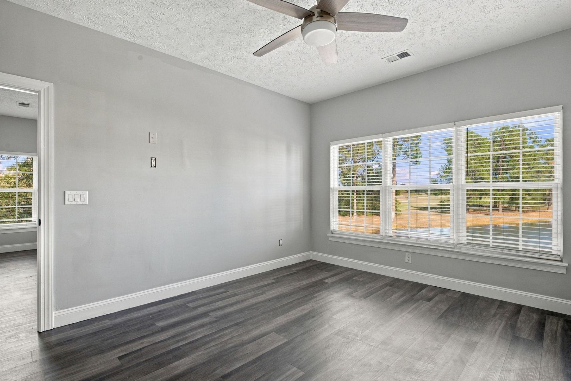 5090 Windsor Green Way  Photo 18