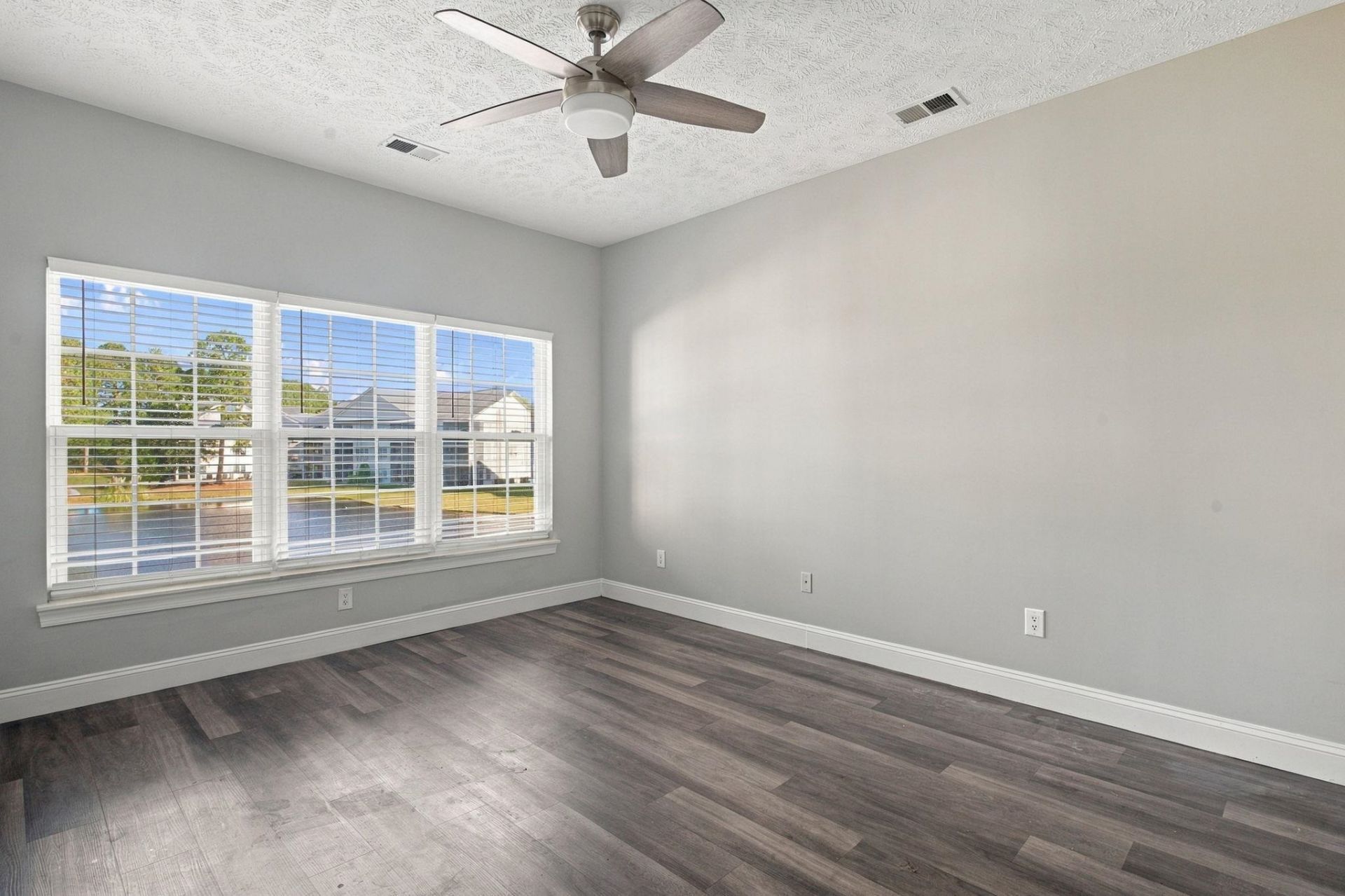 5090 Windsor Green Way  Photo 27