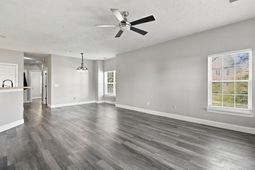 5090 Windsor Green Way  photo 4
