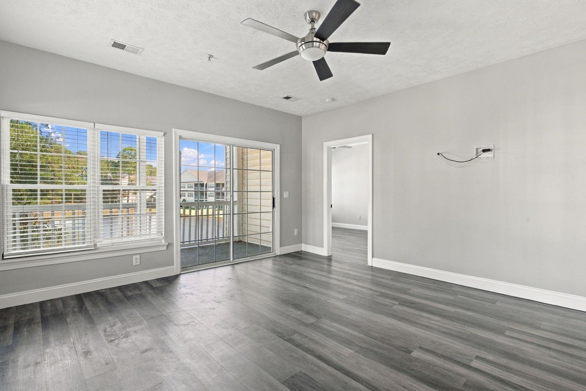 5090 Windsor Green Way  Photo 8