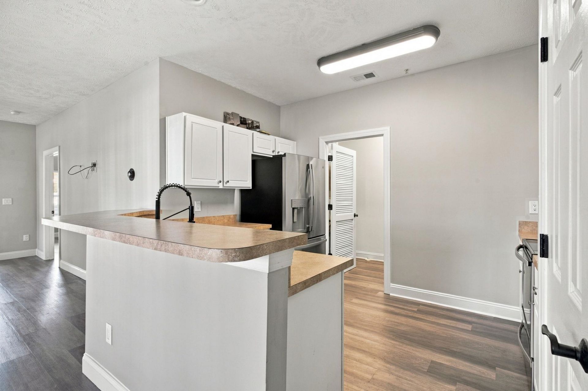 5090 Windsor Green Way  Photo 9