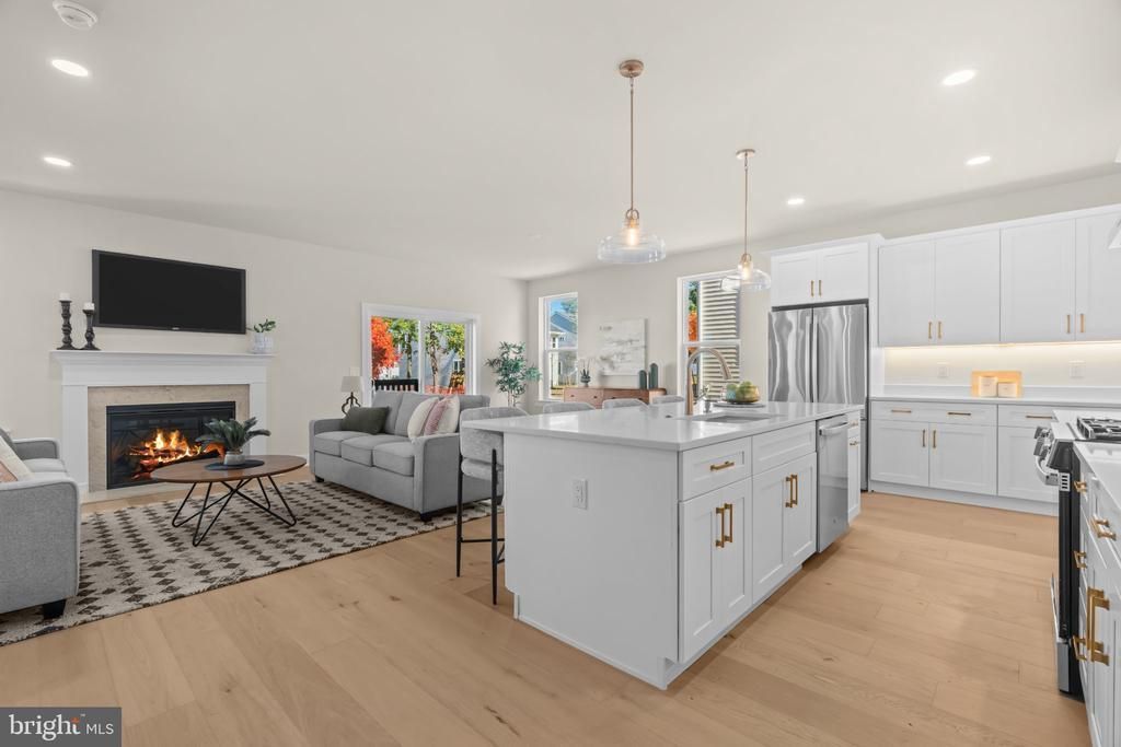 2238 PARKVIEW AVENUE, WILLOW GROVE, PA 19090