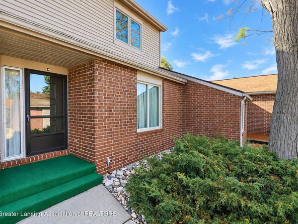 6019 Montevideo Drive, Lansing, MI 48917