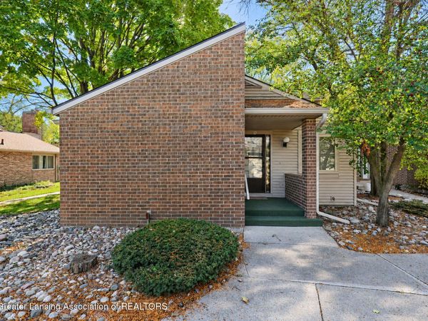 906 Montevideo , Lansing, MI 48917