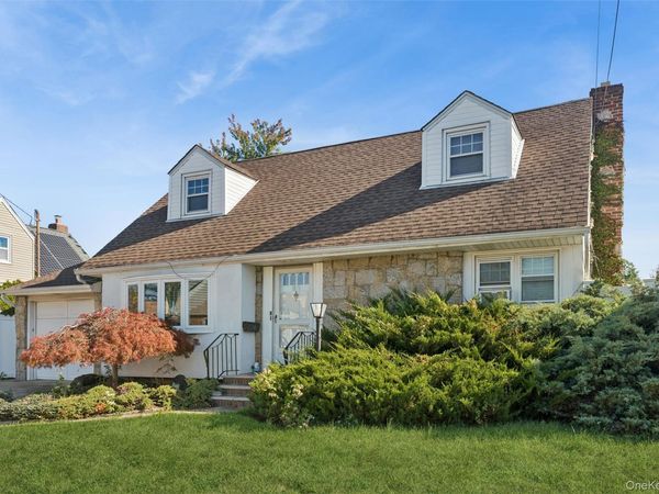 35 Rintin Street , Franklin Square, NY 11010