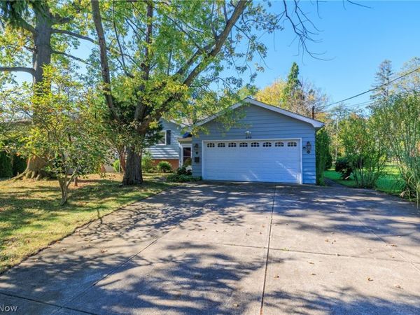 490 Bassett Road, Bay Village, OH 44140