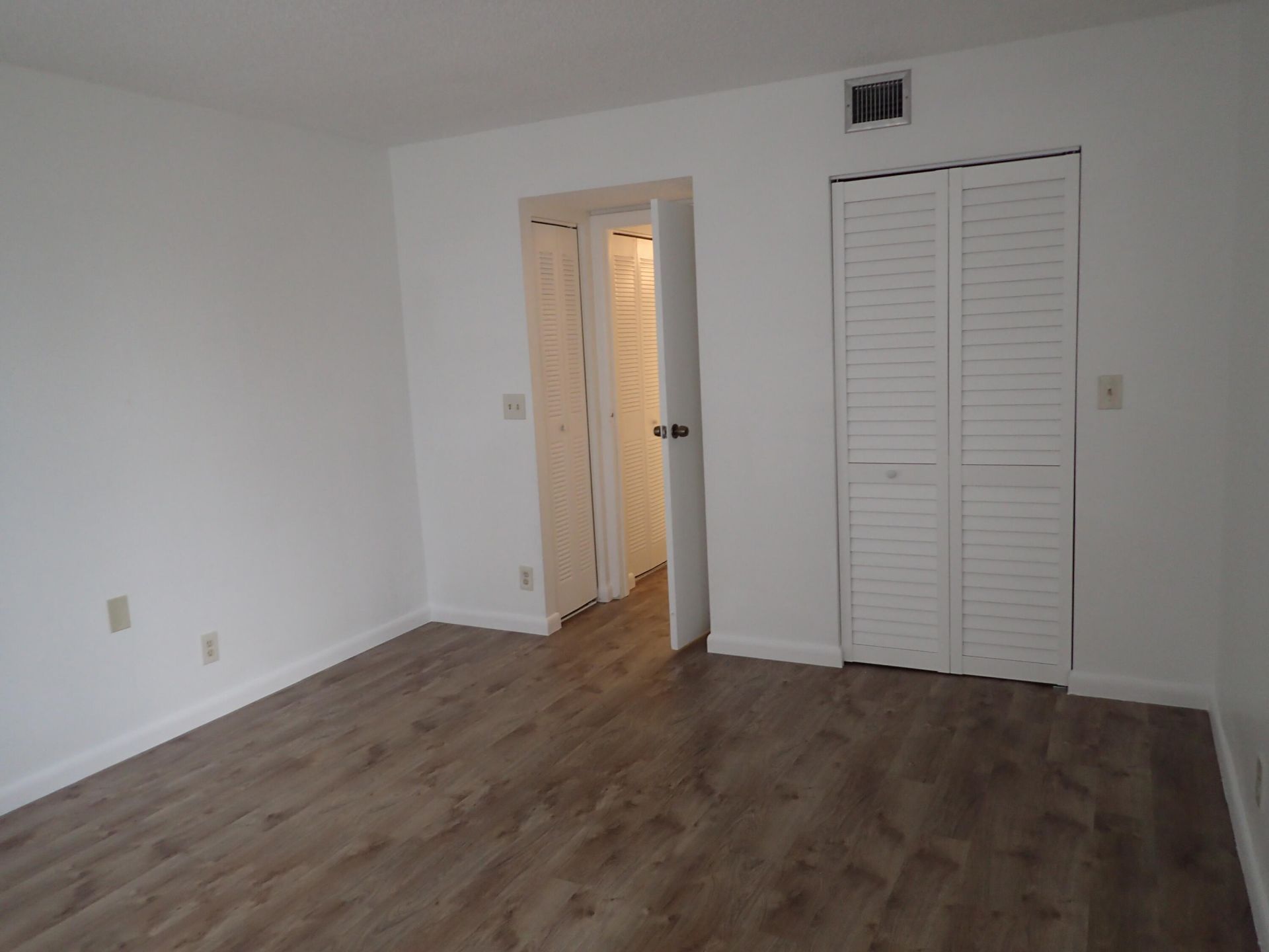2820 Somerset, Unit 206O, Lauderdale Lakes, FL 33311 Photo
