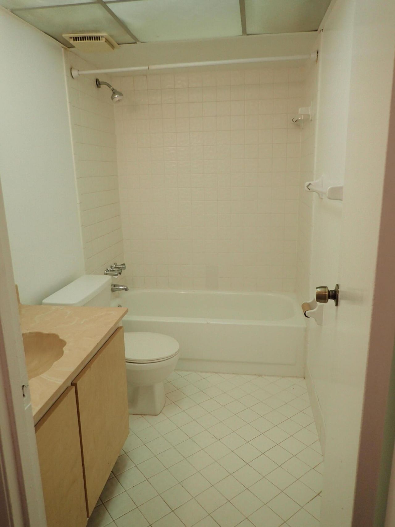 2820 Somerset, Unit 206O, Lauderdale Lakes, FL 33311 Photo