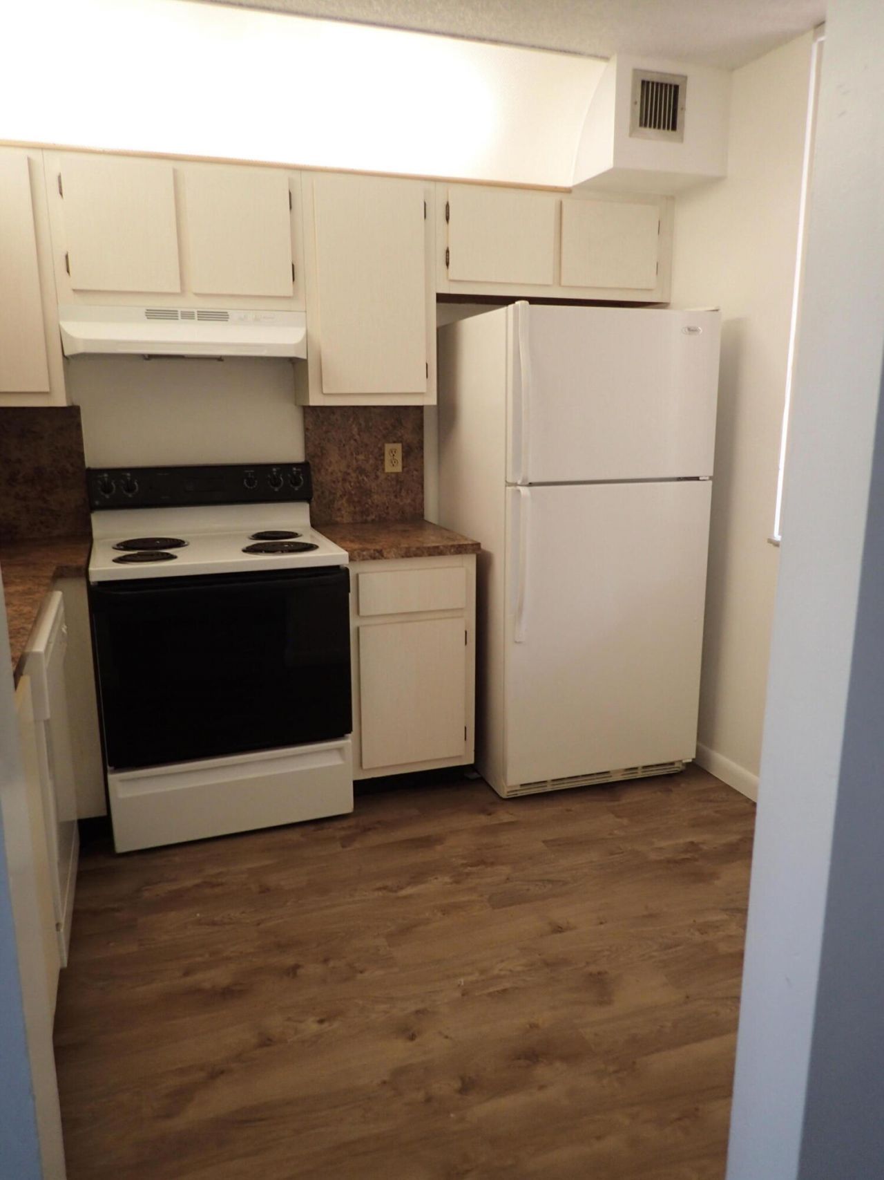 2820 Somerset, Unit 206O, Lauderdale Lakes, FL 33311 Photo