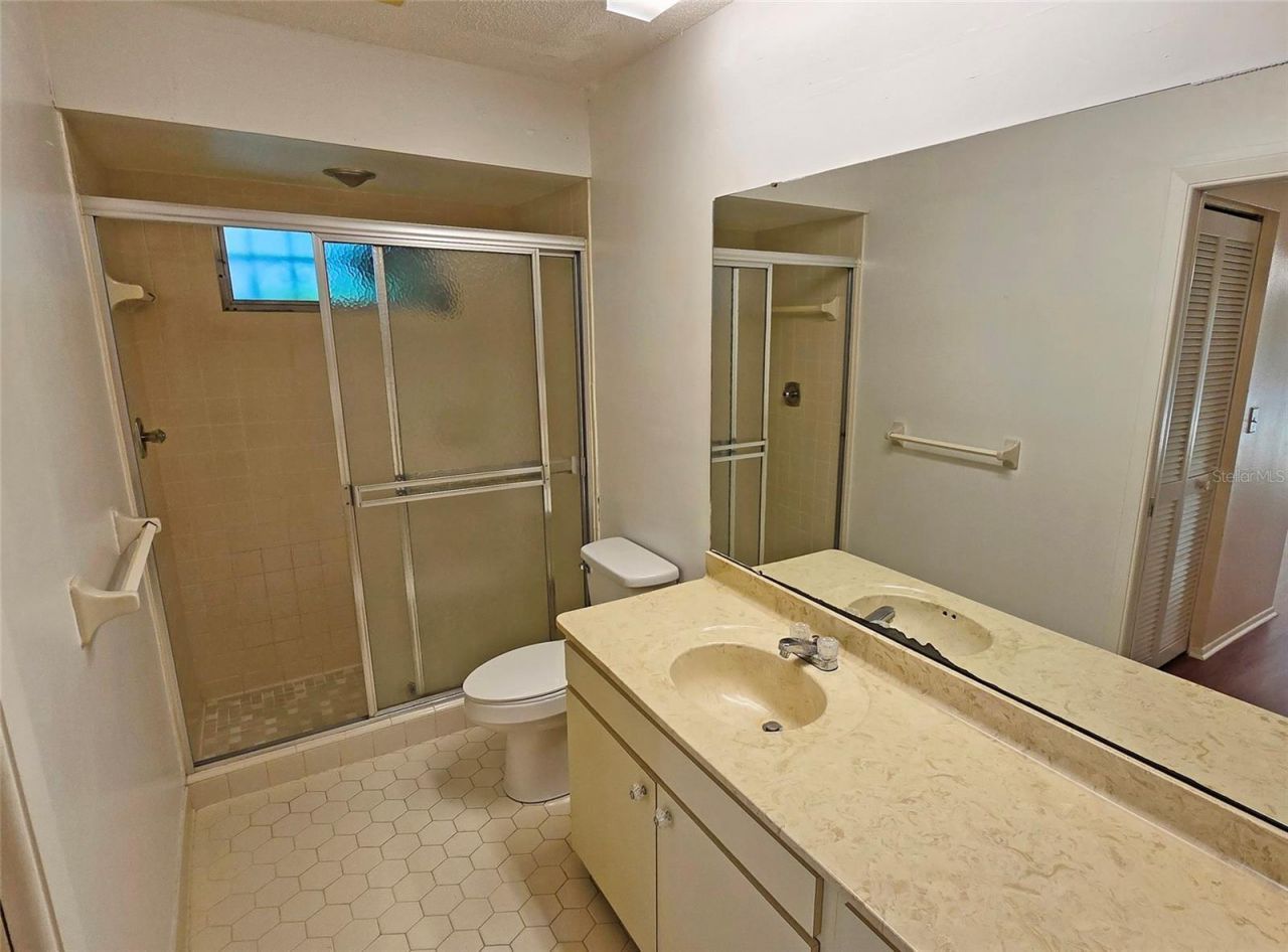 6545 Waterford Circle , Sarasota, FL 34238 Photo