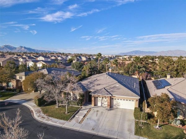 8186 Merlewood Avenue , Las Vegas, NV 89117