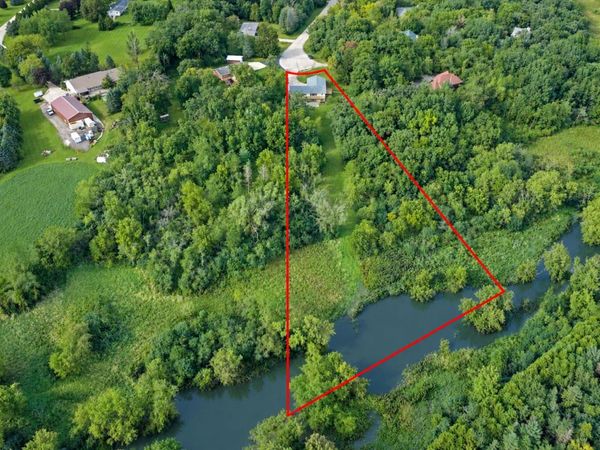 6511 203rd Ave, Bristol, WI 53104