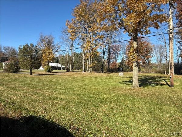 1147 Smithridge Road , Bridgeport, NY 13030