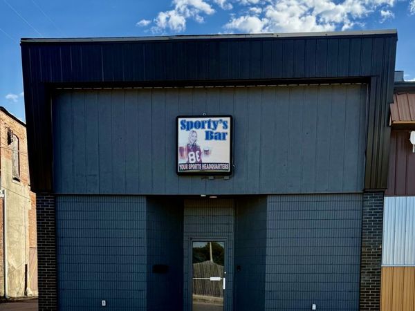 210 N Chestnut Street , Kewanee, IL 61443