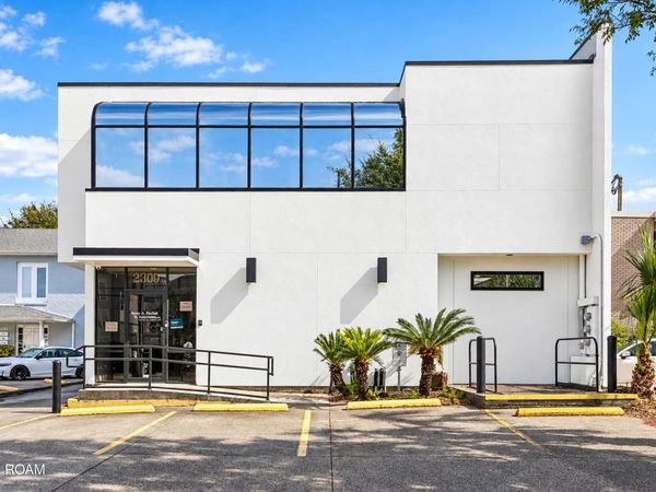 2309 N Hullen Street , Metairie, LA 70001