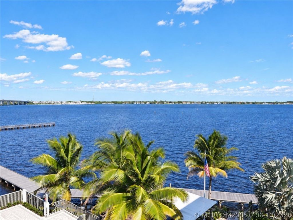 41 SW Seminole Street, Unit Apt# 404, Stuart, FL 34994 Photo