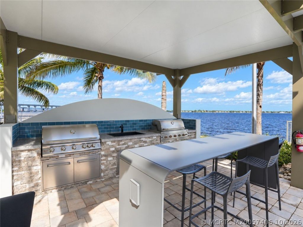41 SW Seminole Street, Unit Apt# 404, Stuart, FL 34994 Photo